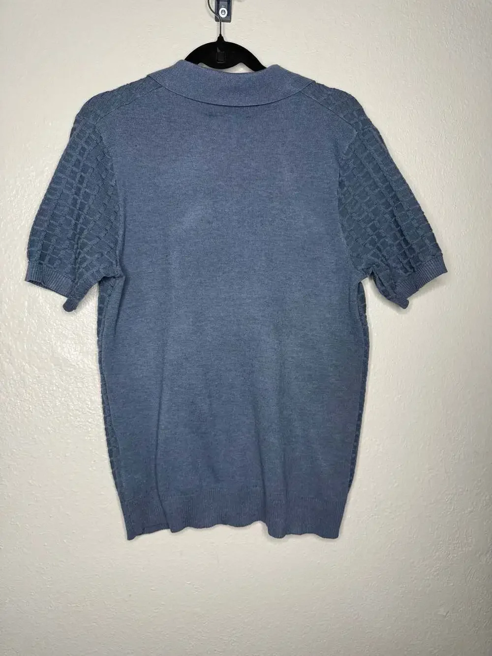 Thomas Sterling brand size small